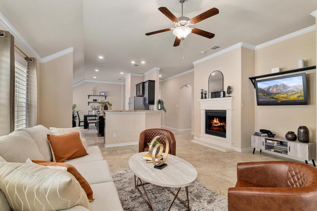 2413 Austin Lane