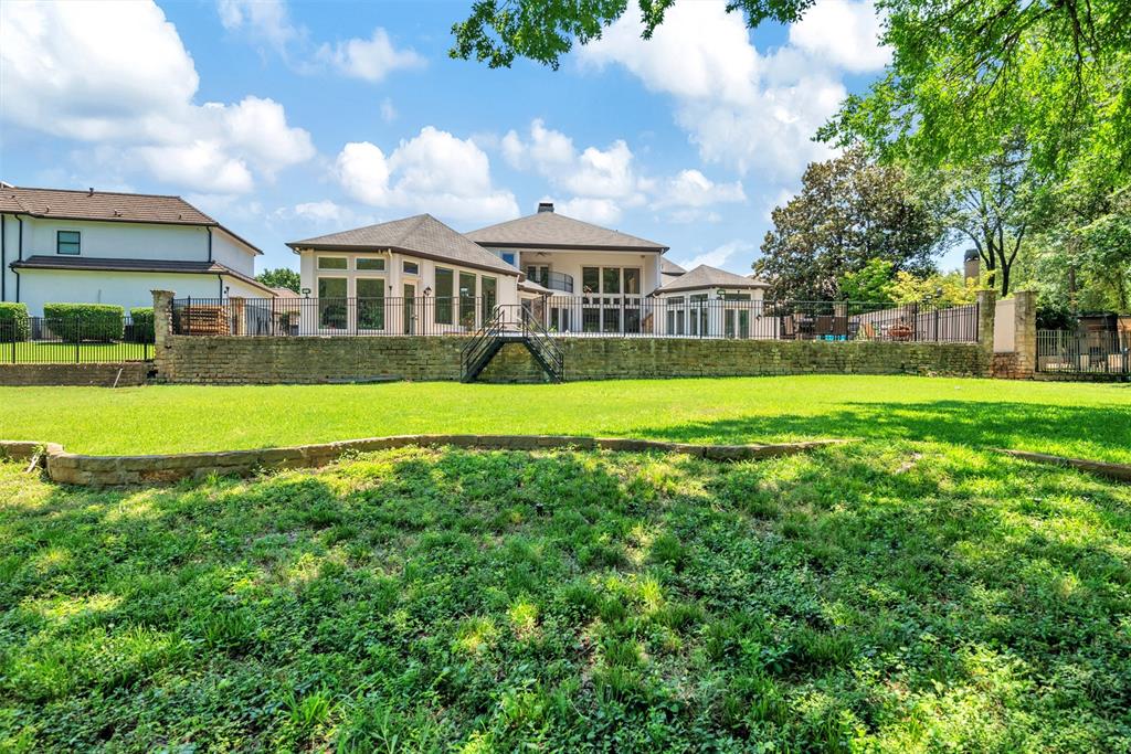 5809 GOLDEN LEAF Court