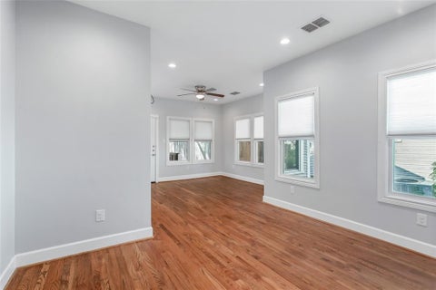 Tiny photo for 5327 Worth Street, Dallas, TX 75214 (MLS # 21396281)