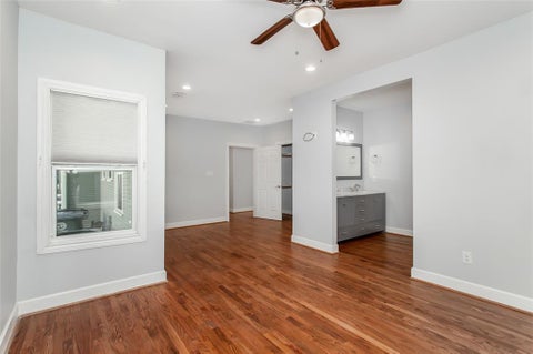 Tiny photo for 5327 Worth Street, Dallas, TX 75214 (MLS # 21396281)