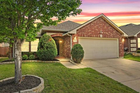 2352 Clairborne Drive Fort Worth TX 76177