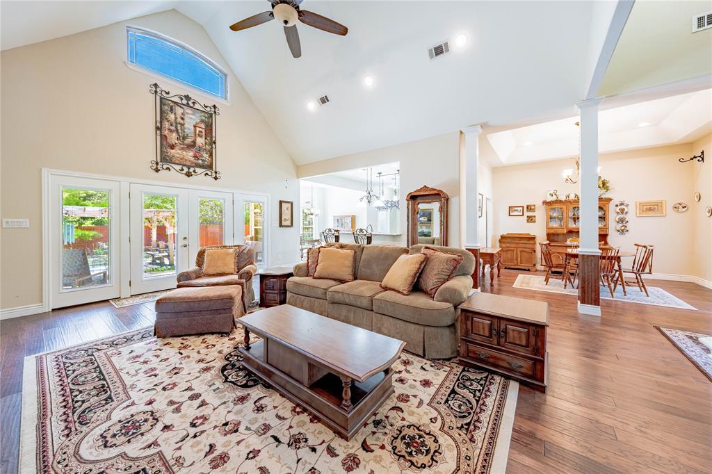 7811 Angelina Drive