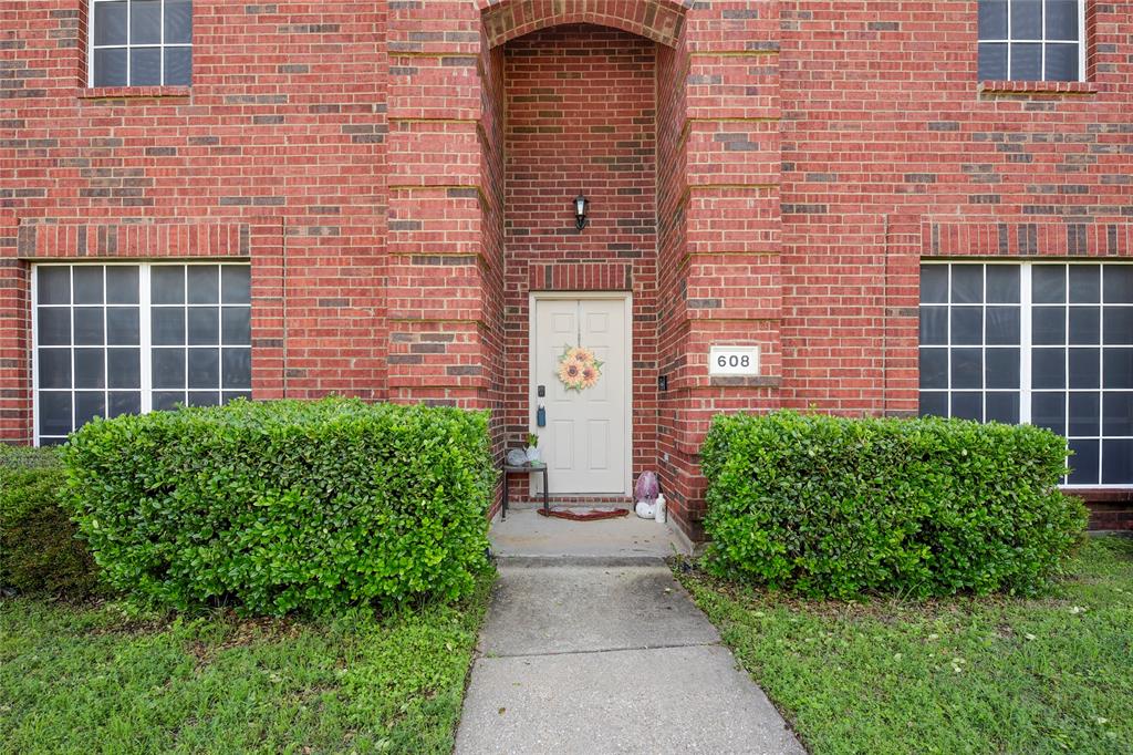 608 Canyon Place