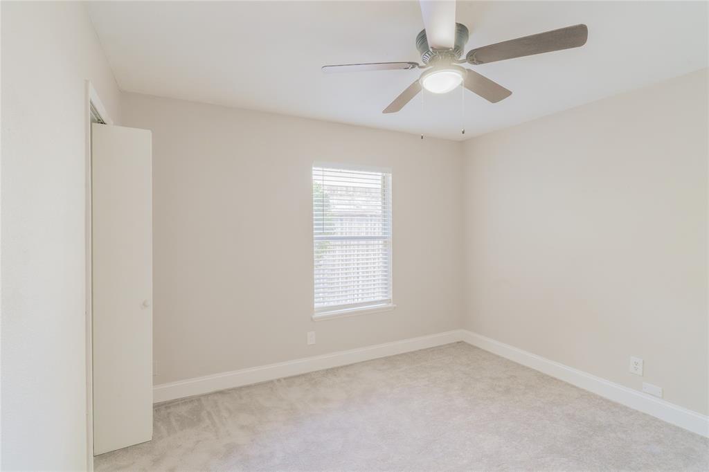 Oaks 04 - Residential Lease