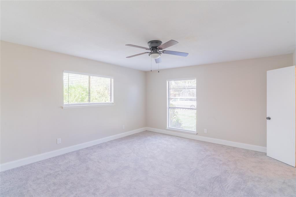 Oaks 04 - Residential Lease