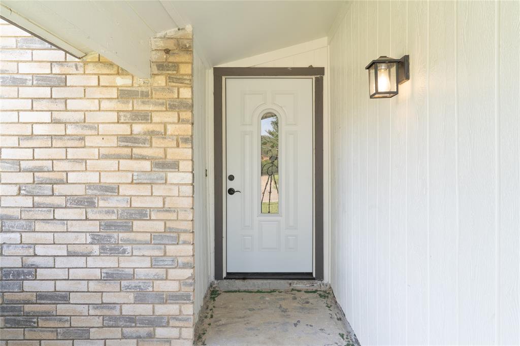 Oaks 04 - Residential Lease