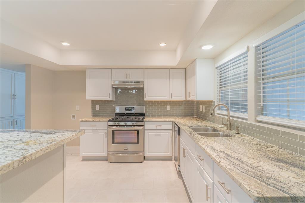 Oaks 04 - Residential Lease