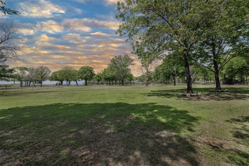 950 Little Oaks Drive
