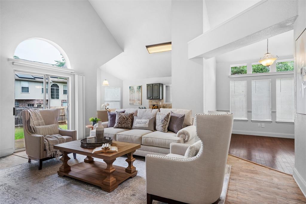 1115 Cherrytree Drive