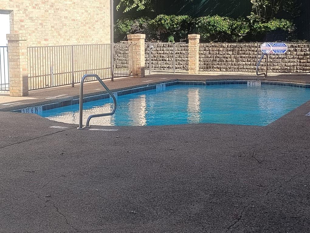 CAMBRIDGE CONDOS - Residential