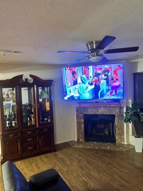 CAMBRIDGE CONDOS - Residential