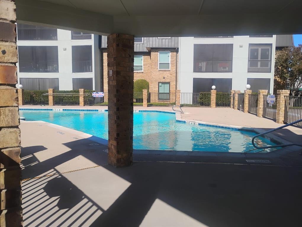 CAMBRIDGE CONDOS - Residential