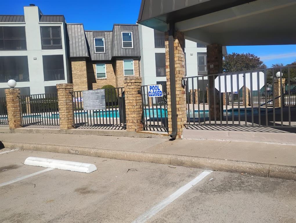 CAMBRIDGE CONDOS - Residential