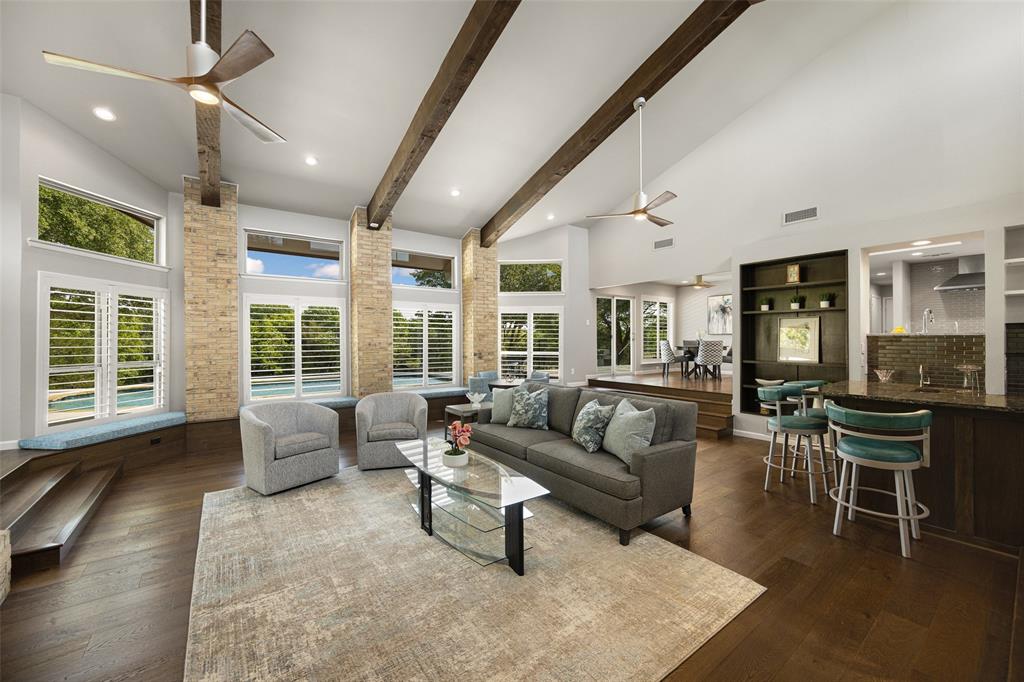 1075 Christian Lane