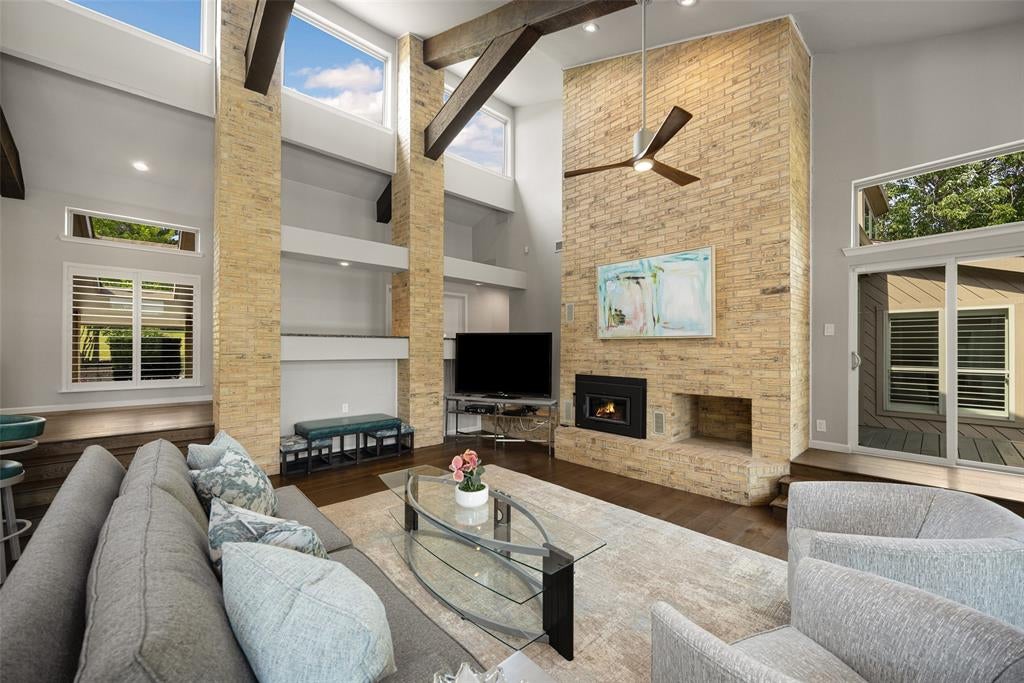 1075 Christian Lane