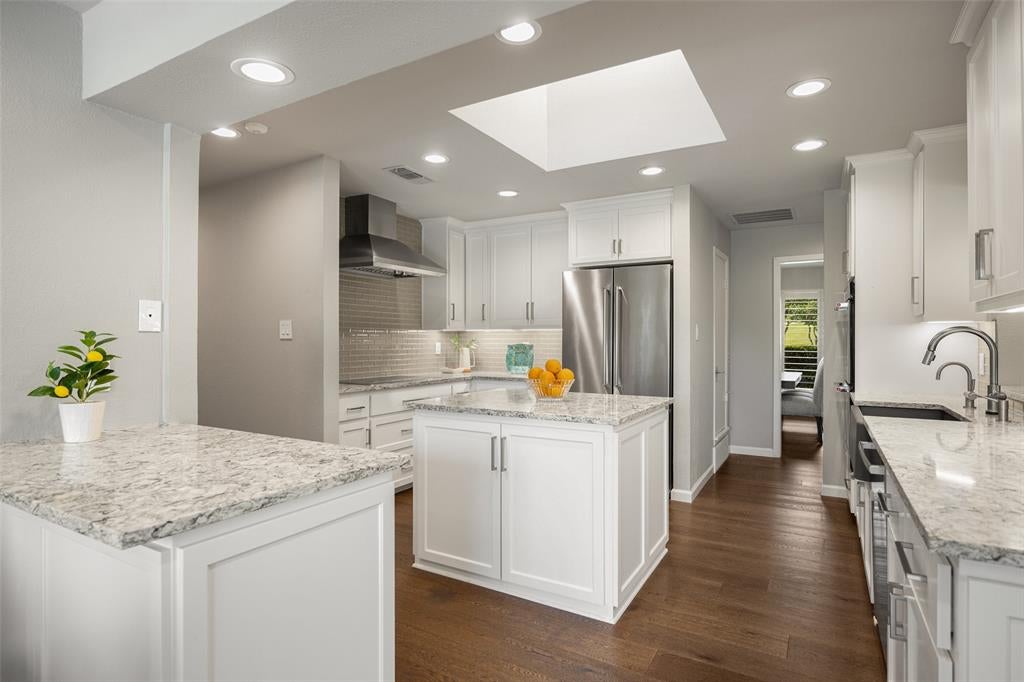 1075 Christian Lane