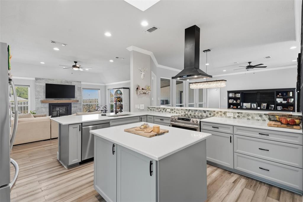 3901 Del Rio Court