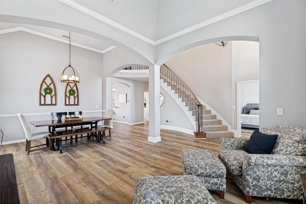 2312 Mesa Oak Trail