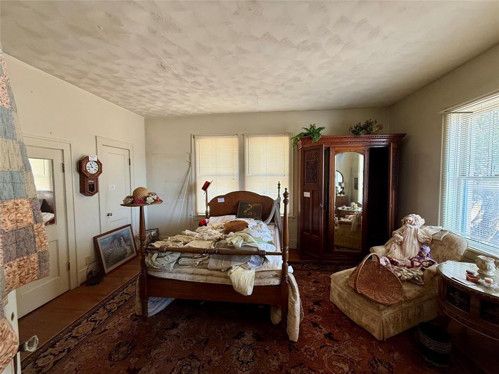 Western - Commercial Sale