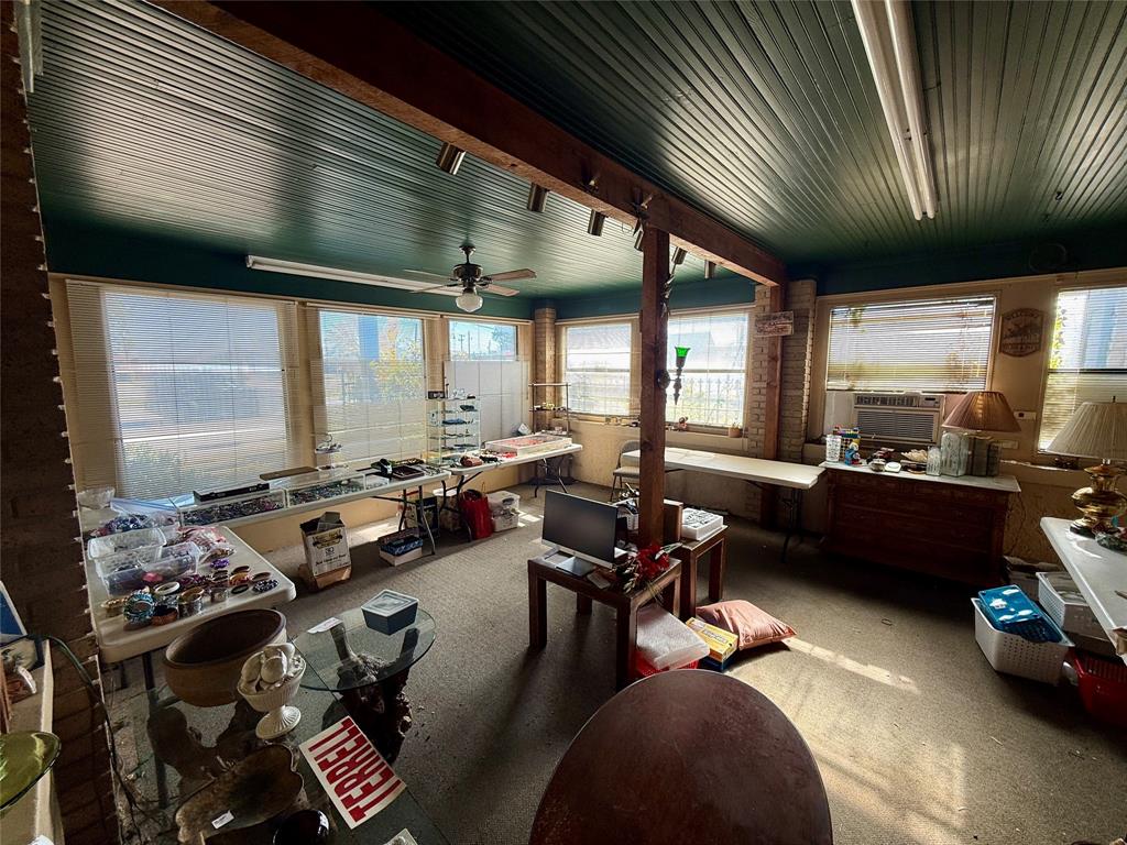 Western - Commercial Sale