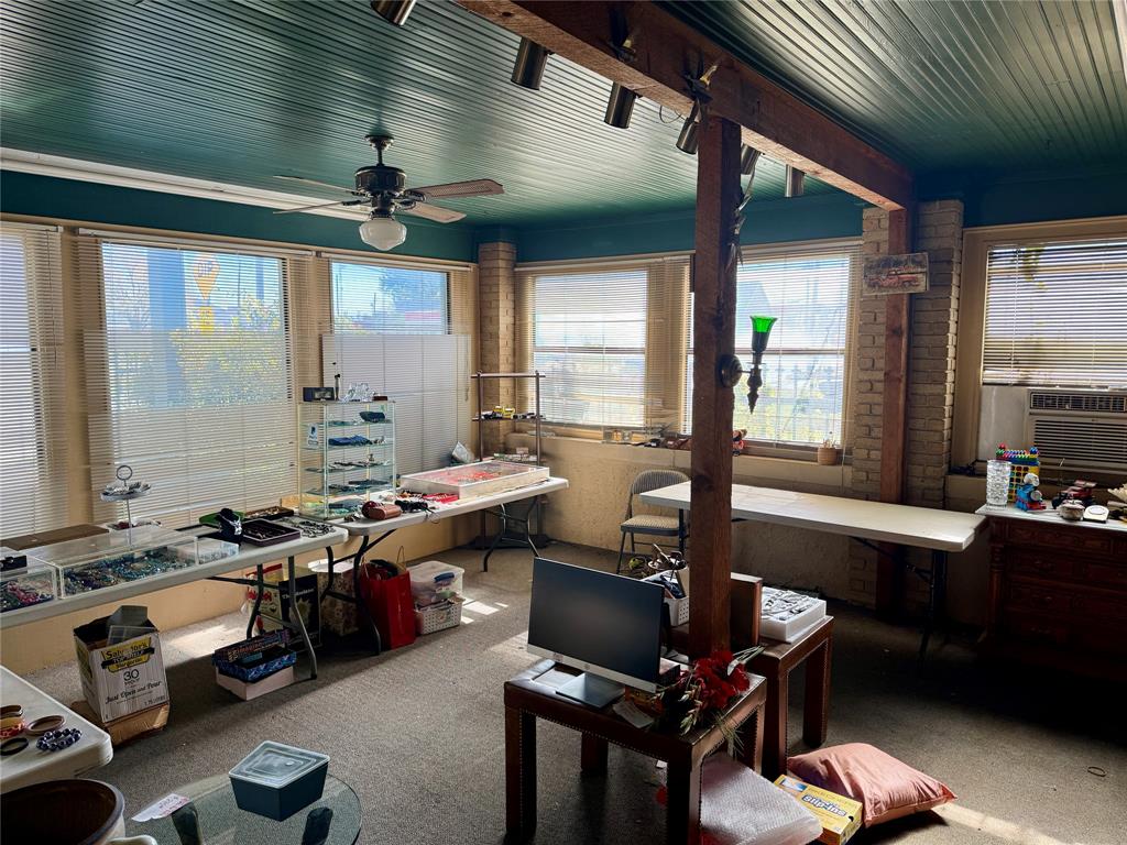 Western - Commercial Sale