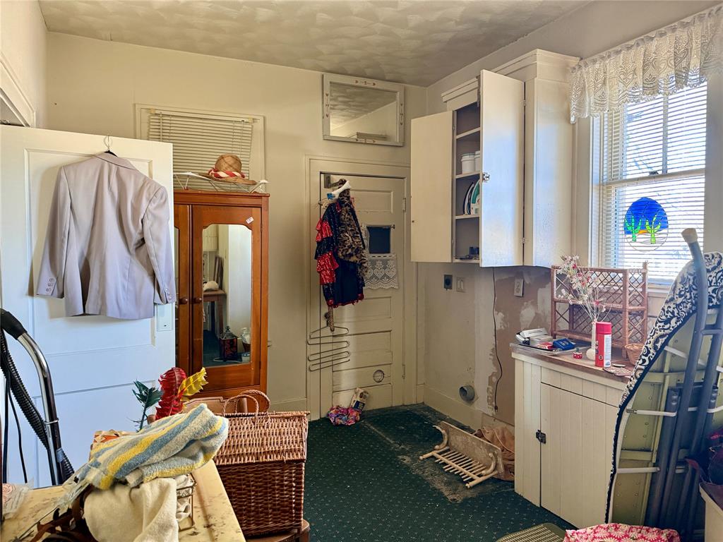 Western - Commercial Sale