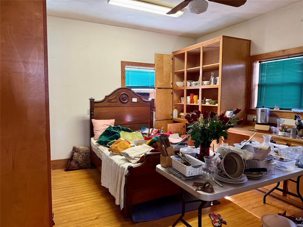 Western - Commercial Sale