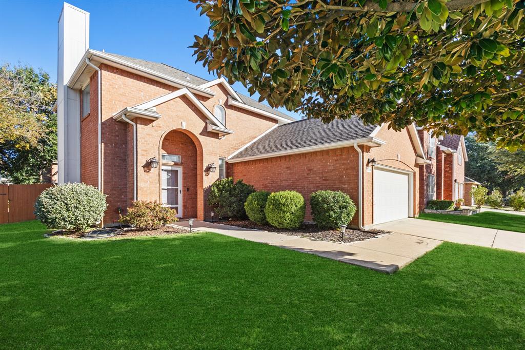 2716 Chatsworth Drive