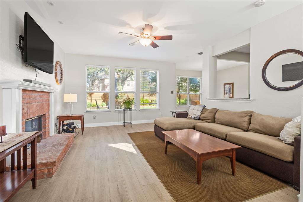 2716 Chatsworth Drive