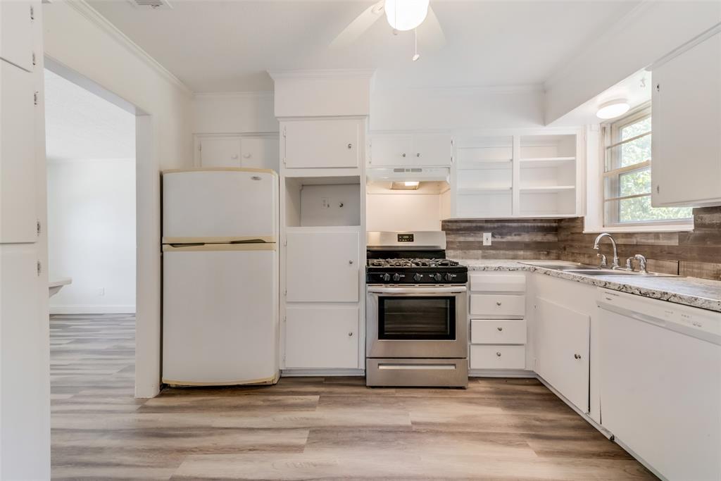 Edgemont Park 02 - Residential Lease