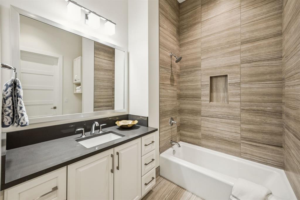 Lakeside Tower - Residential