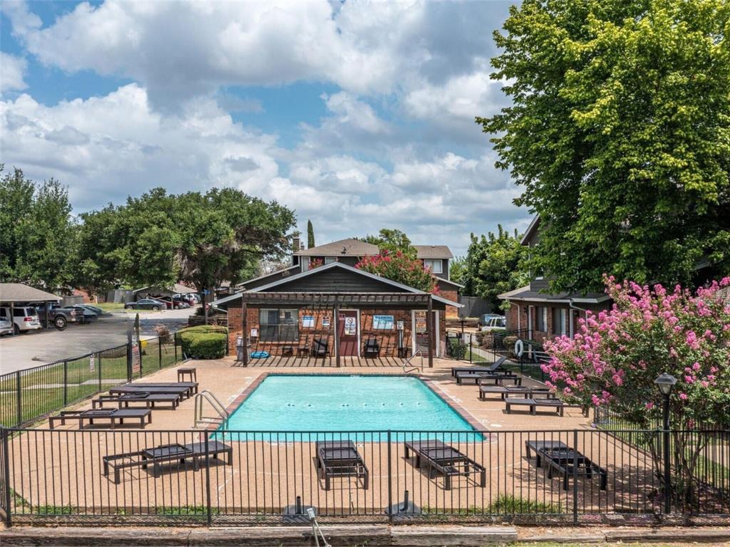 Parkside Condos - Residential