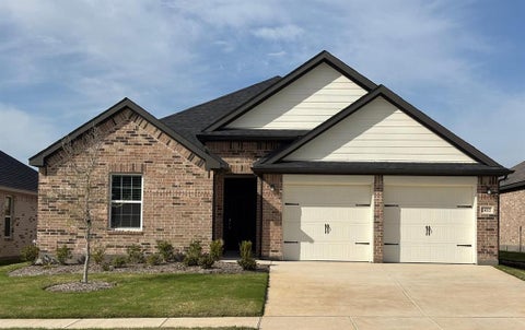 Photo of 1413 Water Canna Drive, Justin, TX 76247 (MLS # 21418993)