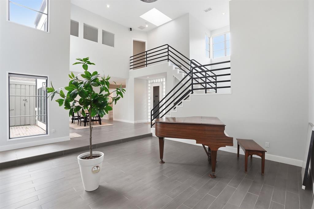 9123 Valley Chapel Lane