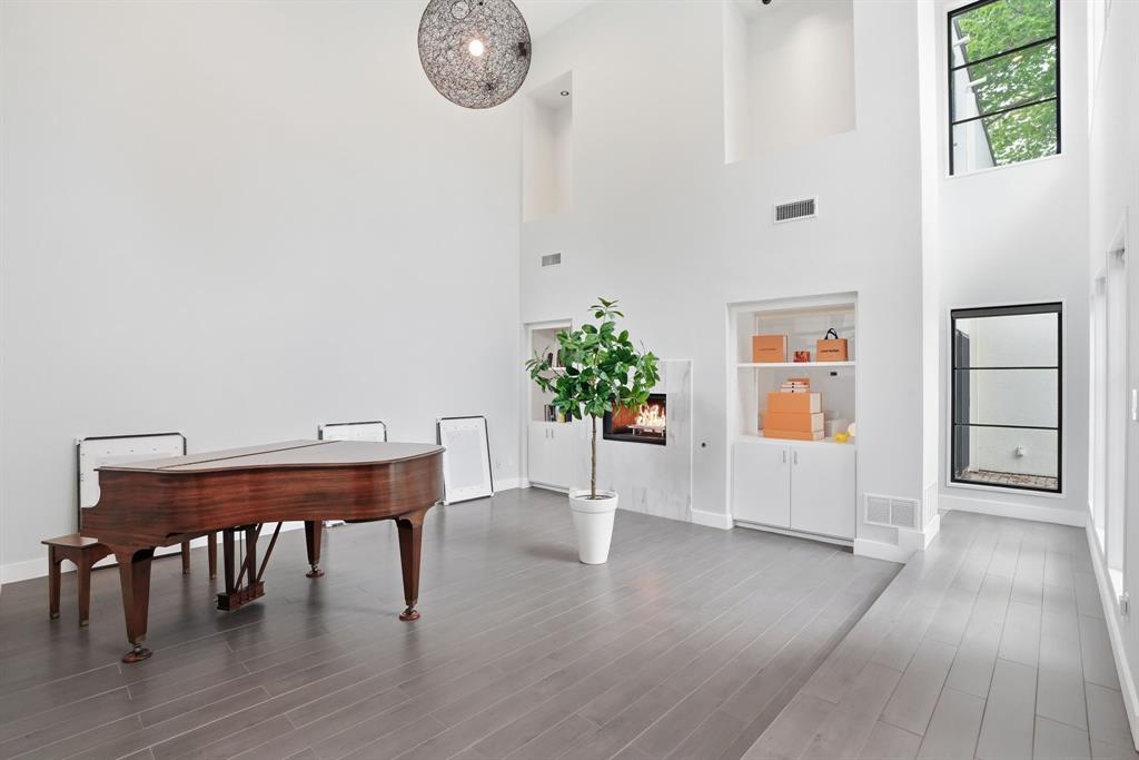 9123 Valley Chapel Lane