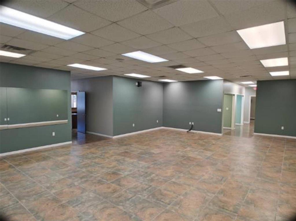 2121 N Fm 1417