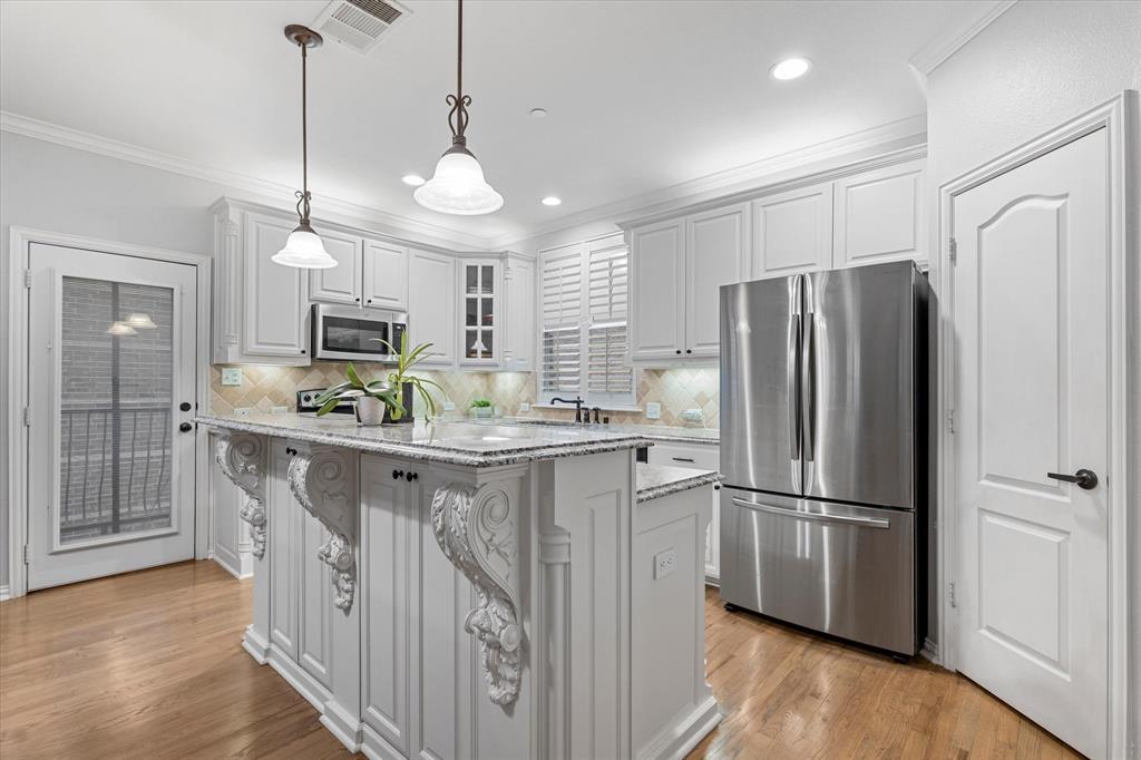 2500 Rockbrook Drive 10