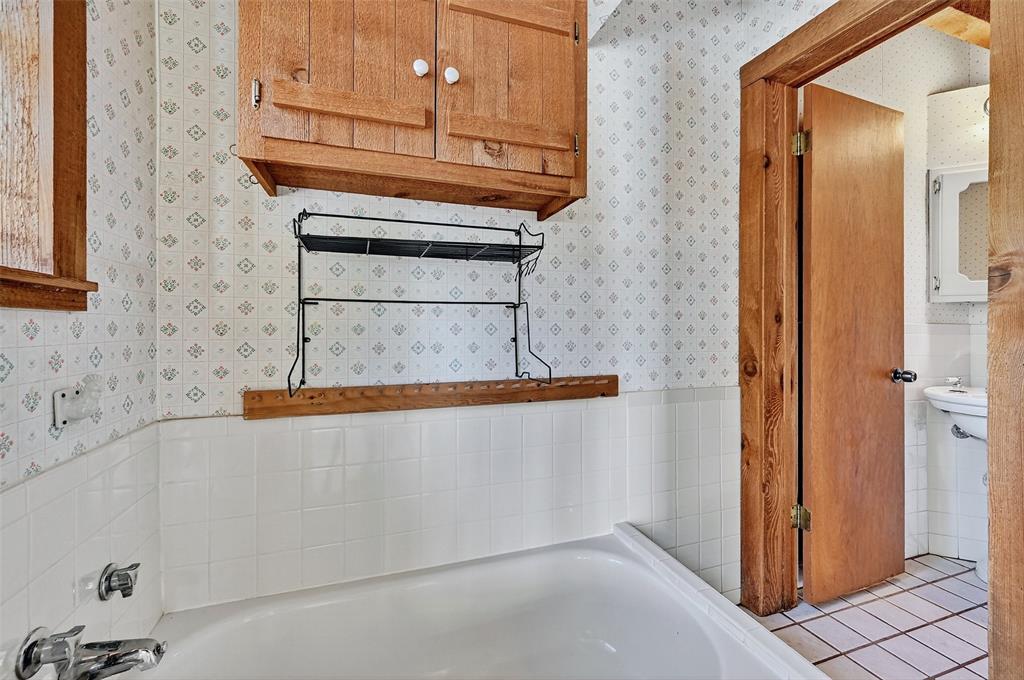 Henry Stewart Surv Abs # 1072 - Residential