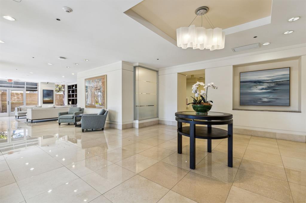 Travis At Knox Condo - Residential