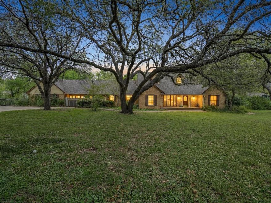 Welcome to this charming home nestled in an established neighborhood in Duncanville! This property offers a great opportunity for buyers looking for comfort, space, and convenience. Inside, you’ll find a functional floor plan with generous living areas, abundant natural light, and a welcoming atmosphere throughout. With over 4000 sqft of indoor space you can truly make this your very own. 

The kitchen provides ample cabinet and counter space, perfect for everyday living and entertaining. Spacious bedrooms offer flexibility for families, guests, or a home office setup. This home offers more than you can imagine. 

Step outside to enjoy a large backyard—ideal for relaxing, entertaining, or creating your own outdoor oasis to include 3 separate decks and a 26 by 18 foot half above ground half inground pool that will keep you nice and cool in the hot Texas Summers. Chicken coop on site as well as extra space for any other animals you may wish to have. Extra garage workshop with Air-condition any handyman would love as well as more attic space for storage. Conveniently located with easy access to major highways, shopping, dining, and within Duncanville ISD.

Whether you're a first-time buyer or looking to add to your portfolio, this home is full of potential and ready for its next owner!