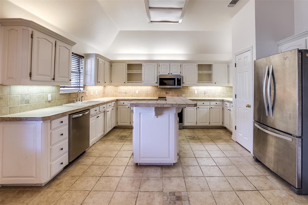 Bellaire Country Place Add - Residential Lease