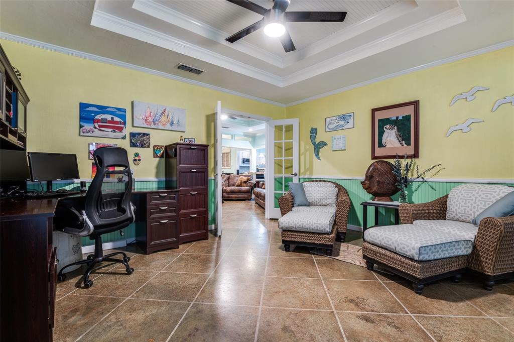 3235 Kenilworth Drive