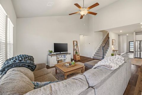 Tiny photo for 2932 Fox Trail Ln, Fort Worth, TX 76108 (MLS # 21193423)