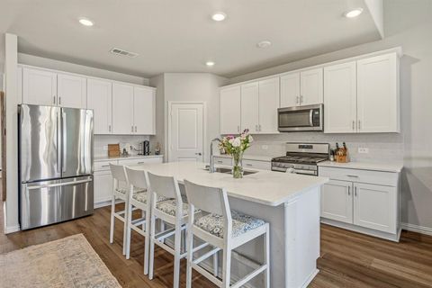 Tiny photo for 2932 Fox Trail Ln, Fort Worth, TX 76108 (MLS # 21193423)