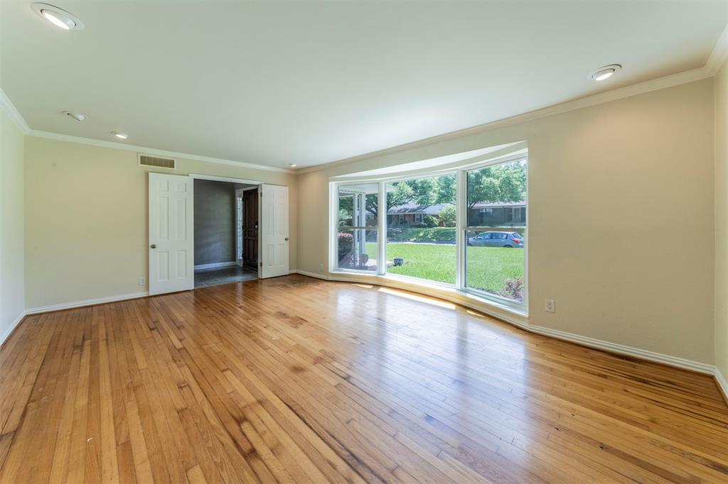 811 Knott Place