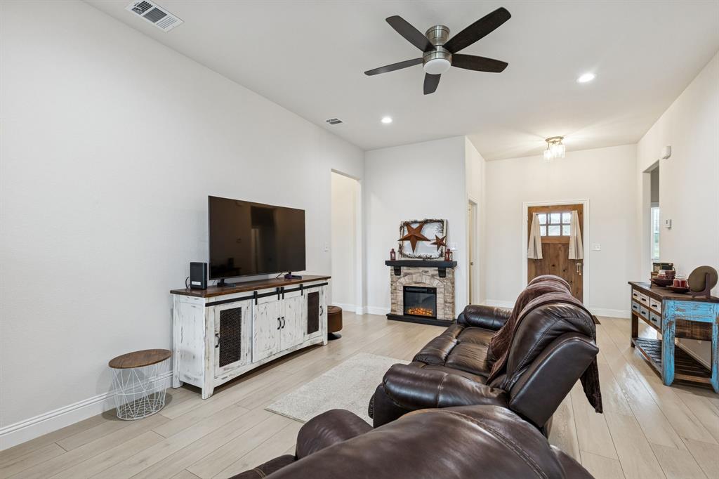 Mustang Crk - Residential