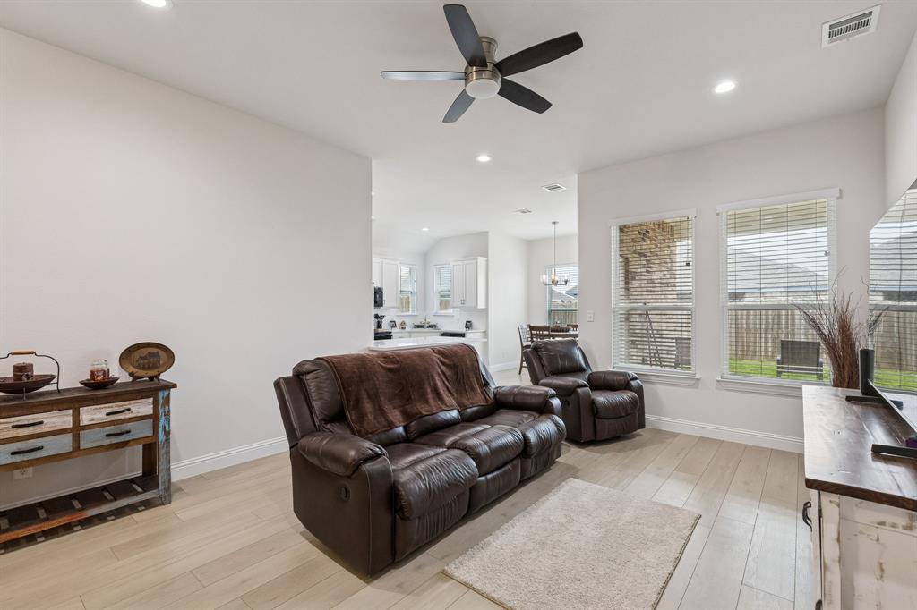 Mustang Crk - Residential