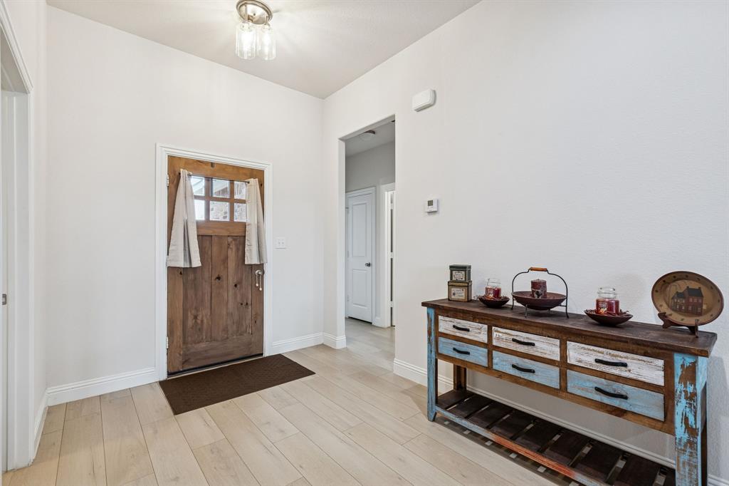 Mustang Crk - Residential