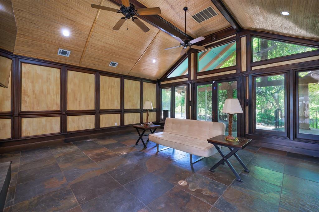 Woodland Hills Colleyville - Residential