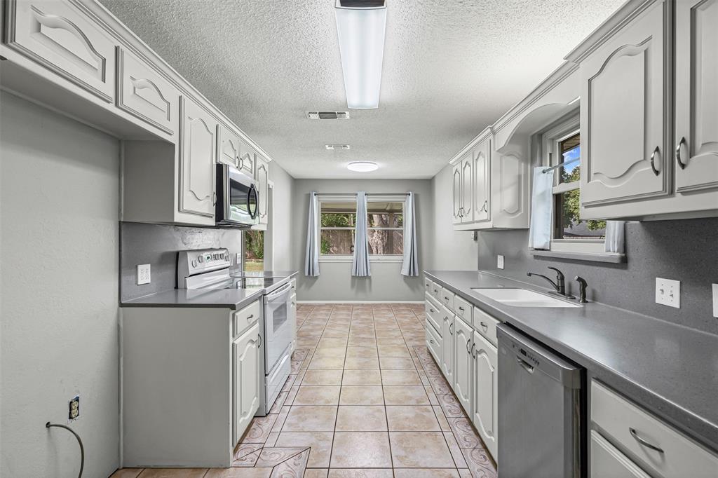 Fort Worth, Texas 76132, United States, 3 Bedrooms Bedrooms, ,2 BathroomsBathrooms,Residential,Active,191192